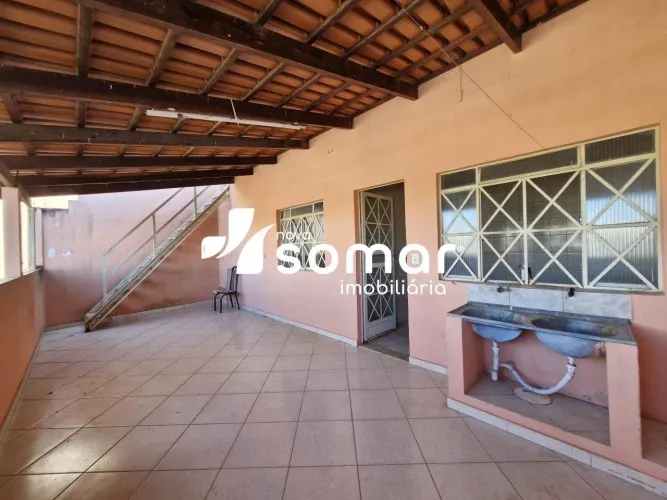 Casa residencial com 3 quartos para aluguel no Bairro Bela Vista, em Divinópolis