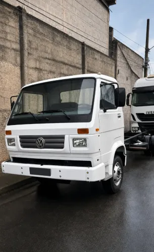Caminhão excelente VW8