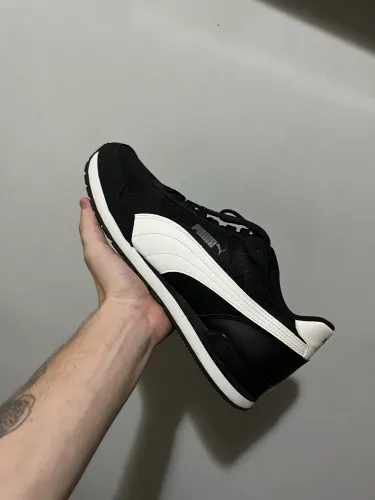 Puma ST Runner V4