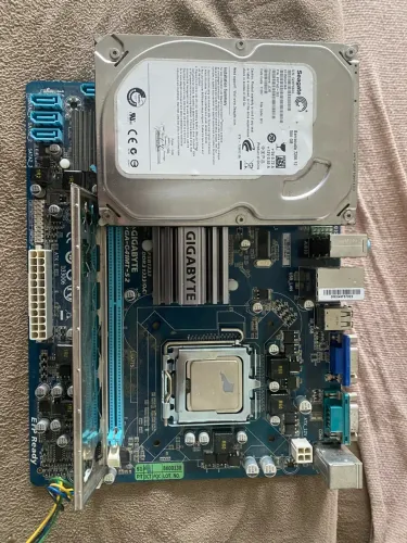 Placa mãe 775 - processador core 2 duo - 2gb memória ram - HD 500gb