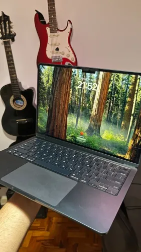 Macbook Air M3 8/256 - Midnight