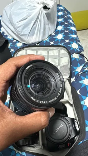 Câmara Canon SL3