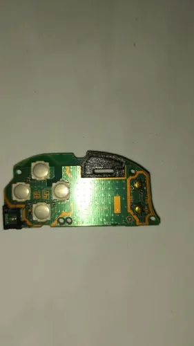PSVita 1000 placa direita original [ ] O X ?