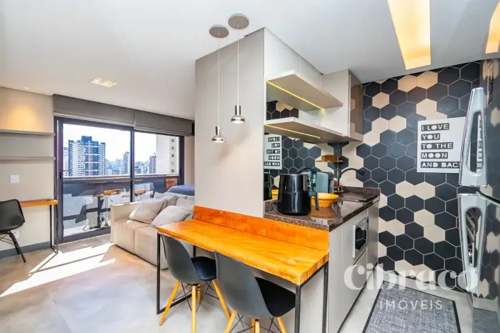 Apartamento para alugar com 1 quarto no Centro Edifício The Five East Batel