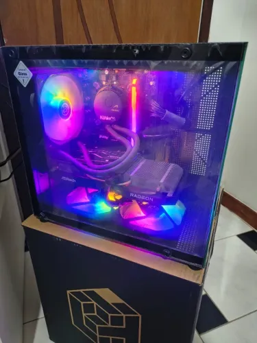CPU Gamer i5 10400 WaterCooler 120mm Antec 8GB DDR4 Corsair RX 6600 8GB 256GB NVME WiFi 6