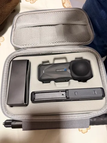 Câmera insta 360 x5