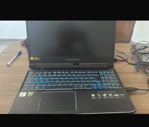 Acer Predator Helios 300 17 + RTX 2070 - PH315-53-735Y - COM DEFEITO