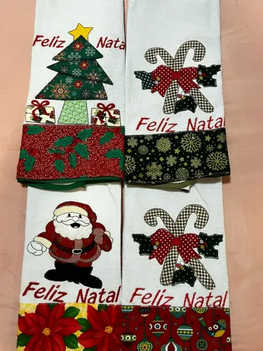 Pano de prato artesanal com aplicação em patchwork