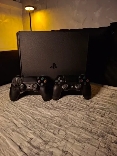 PS4 SLIM IMPECÁVEL