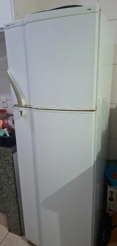 Vendo geladeira dako