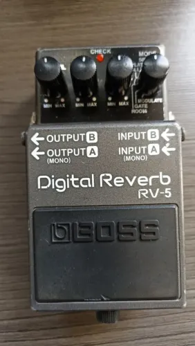 PEDAL REVERB RV-5 BOSS