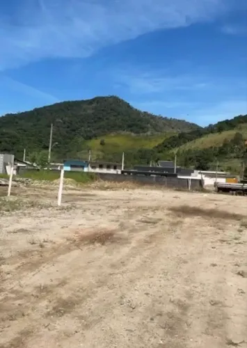 Terreno próximo da praia Massaguaçu