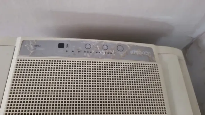 vendo este ar condicionado da consul 7.500 btu ainda com plasticos no painel