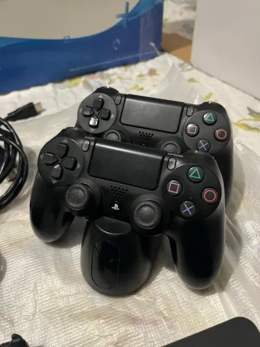 PLAYSTATION 4 1TB