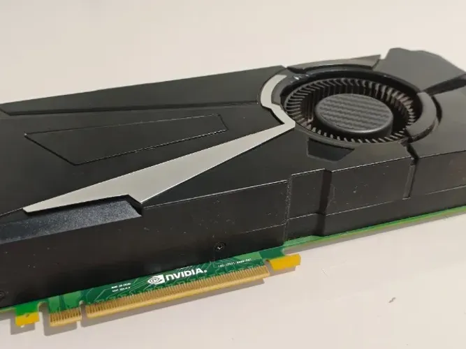 Placa de Vídeo GTX 1070 Ti (Dell)