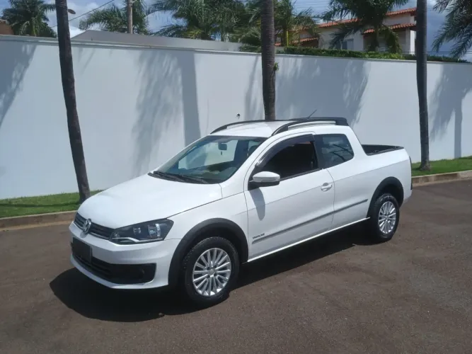 Volkswagen Saveiro Highline 1.6 T. Flex 8V CD 2015