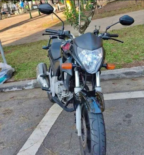 Vendo ou troco CB300R