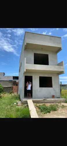 CASA A VENDA! Beira de pista