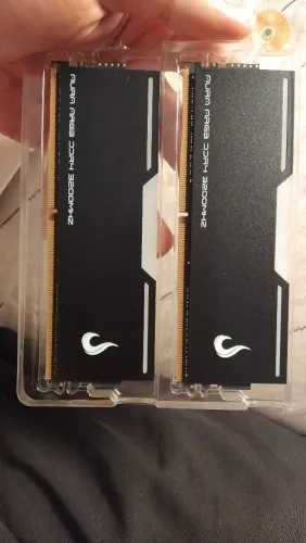 Memoria Rise Mode Aura, 32GB (2x16GB), DDR4, 3200MHz, CL19, Preto, RM-D4AB-32G-3200ARGB