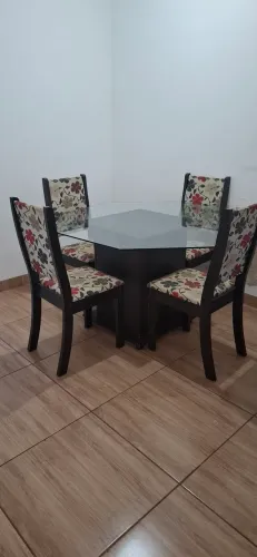 Mesa de vidro retangular