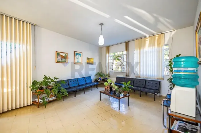 Casa Comercial a venda no bairro Mercês