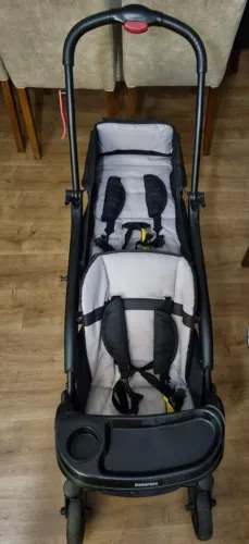 carrinho de bebe Gêmeos com bebê conforto