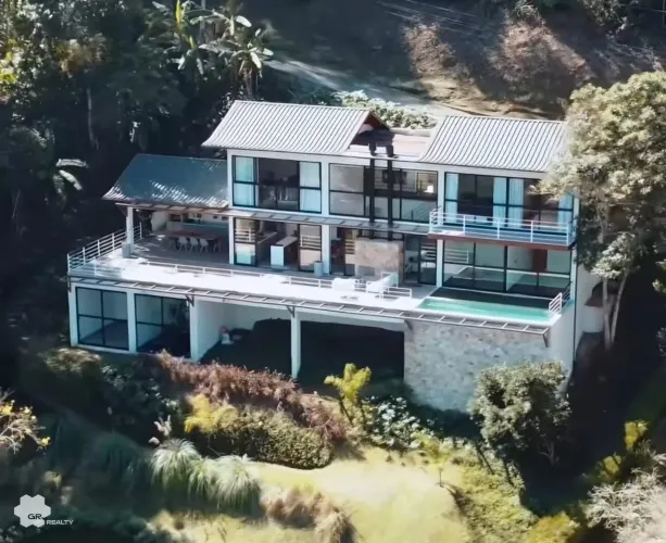 Casa de Condomínio à venda na Rua Benjamim Galloti, Itaipava, Petrópolis - RJ