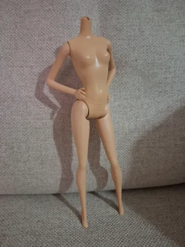 Corpo Barbie Model