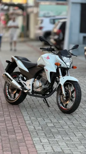 HONDA CB 300R  2012 - MOTO REVISADA