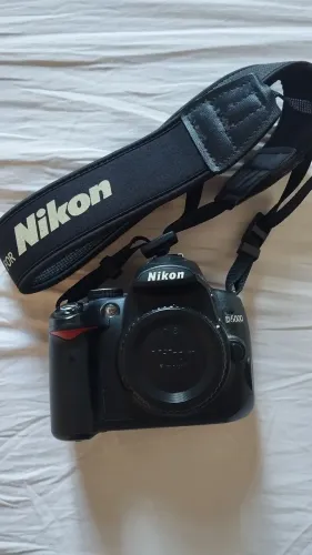 Nikon D5000