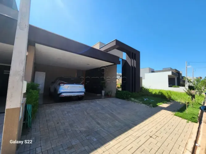 Casa em condomínio fechado | Piscina aquecida | Energia fotovoltaica