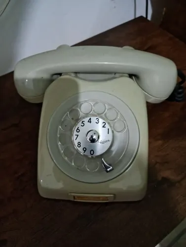 Telefone antigo de disco