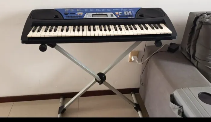 Teclado Yamaha PSR 202