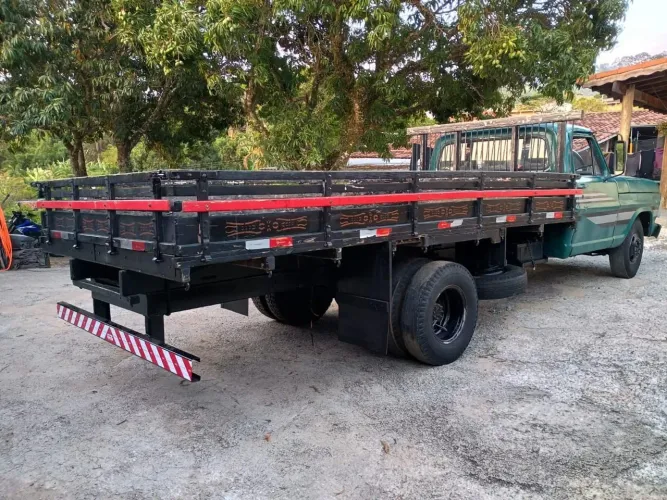 Ford F-4000 2.8 ISF Diesel 4X4 Manual 1975