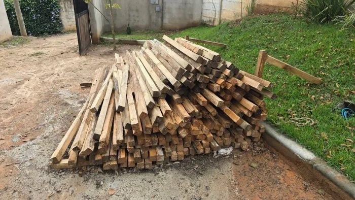 Pontalete Pinus 6x6 com 3 m