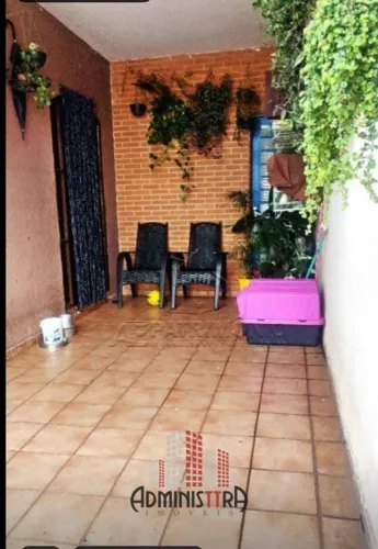 Casa - A Vila Santana é um bairro central e bastante
