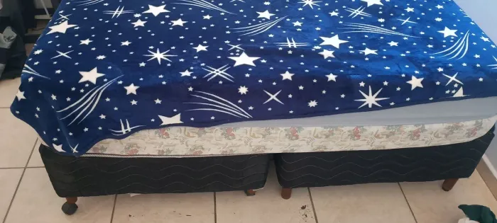 Cama box