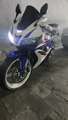 Honda CBR 600RR 2011