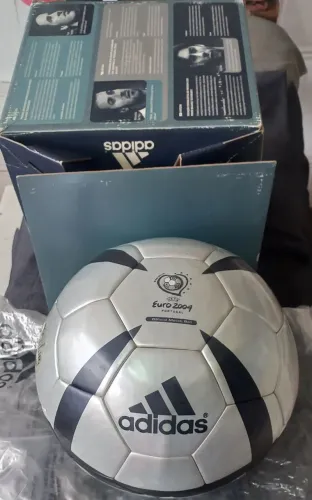 Bola de Futebol Adidas Roteiro Euro 2004 Portugal Oficial Nova na Caixa Frete Gratis