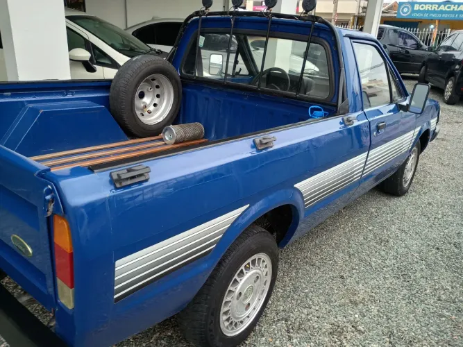 Ford Pampa GL 1.6/ 1.8 (álcool) 1993