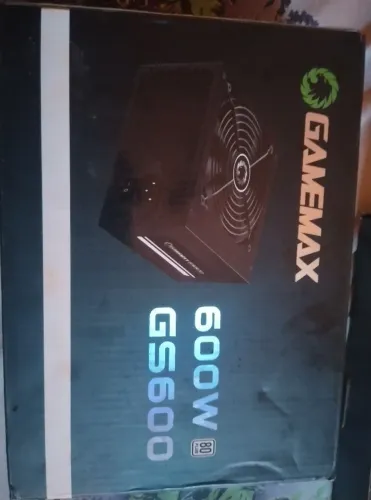 Fonte gameMAX 80 plus
