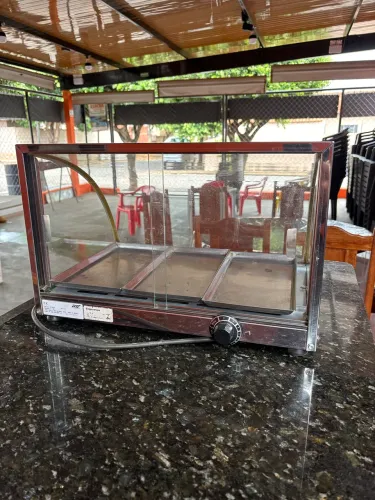 Vende-se estufa com 3- bandejas para salgados