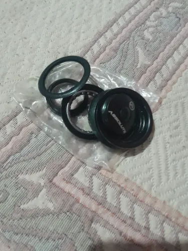 Vendo garfo suspensão aro 29 ABSOLUTE mais caixa de direção ABSOLUTE