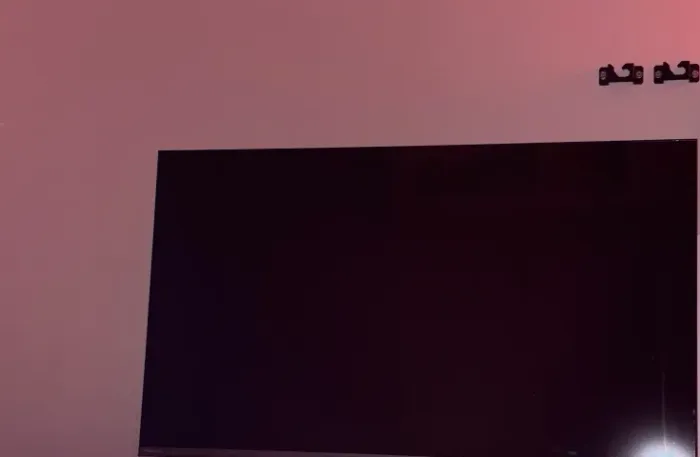 TV TCL 43" COM DEFEITO