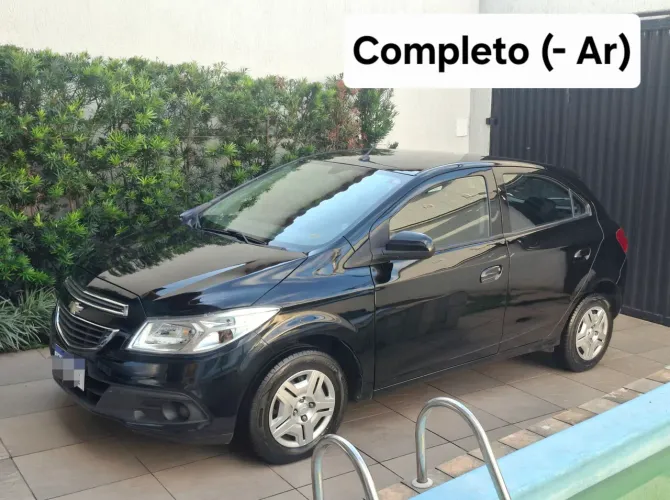 Chevrolet Onix Hatch LT 1.0 8V Flex Power Mec. 4P 2013