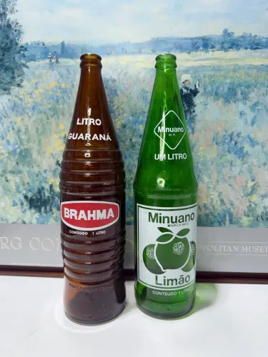 Garrafas antigas para coleção