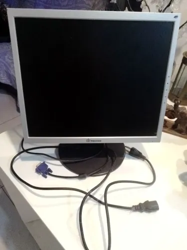 Monitor vga 17 polegadas
