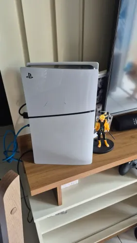 Play 5 de 1tb com 2 controles