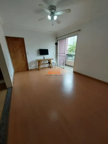 Apartamento  de 3 quartos 2 banheiros, 120 m² ,2 quadras do Mar em Itapuã .