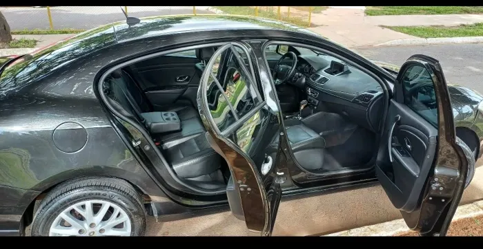 Renault Fluence Sed. Dynamique 2.0 16V Flex Aut. 2015